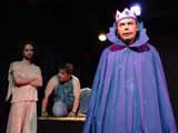 Prospero et Ariel observent Ferdinand